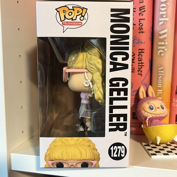 Funko Pop Chase Friends 1279 Monica Geller - Picture 2 of 6